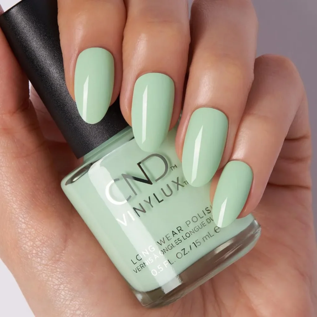 Vinylux Magical Topiary - Color pastel perfecto para hacer diseños de Nail Art.