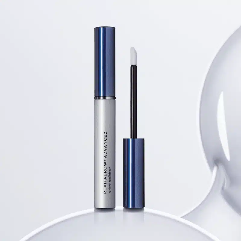 Tratamiento Revitabrow Advanced para fortalecer y mejorar la densidad de las cejas